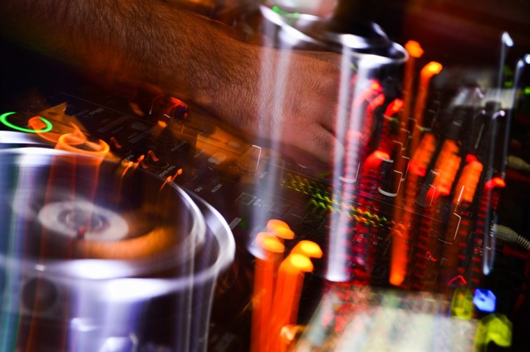 Bistrobar Live Hamra On Friday Night